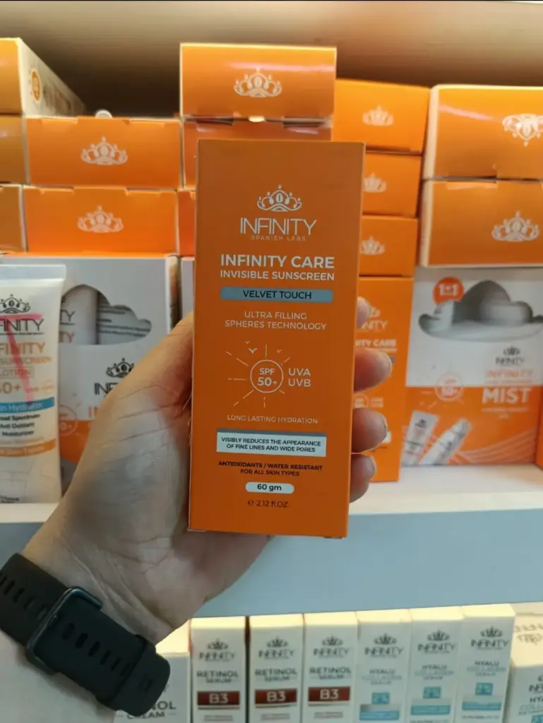 واقي الشمس إنفينيتي كير المخملي الشفاف بعامل حماية SPF 50+